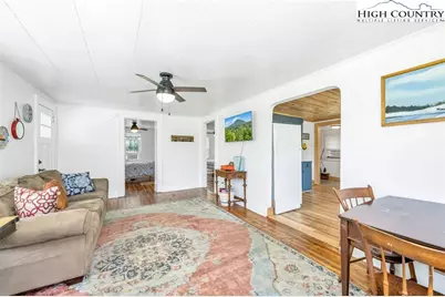 609 W Main Street, Jefferson, NC 28640 - Photo 9