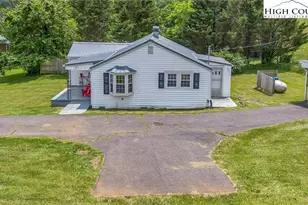 609 W Main St, Jefferson, NC 28640 - Photo 31