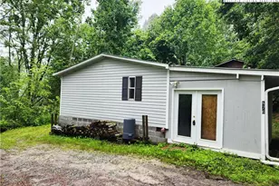 876 Courtney Ln, Vilas, NC 28692 - Photo 3