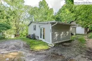 876 Courtney Ln, Vilas, NC 28692 - Photo 9