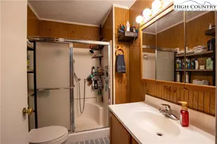 1424 Bear Creek Rd, Bakersville, NC 28705 - Photo 7