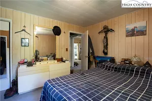 1424 Bear Creek Rd, Bakersville, NC 28705 - Photo 11