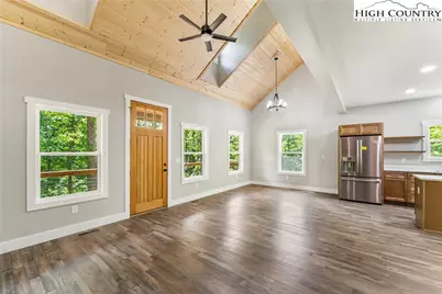 511 N Blue Ridge Drive, Marion, NC 28752 - Photo 15