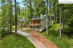 511 N Blue Ridge Dr, Marion, NC 28752 - Photo 5