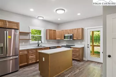 511 N Blue Ridge Drive, Marion, NC 28752 - Photo 11