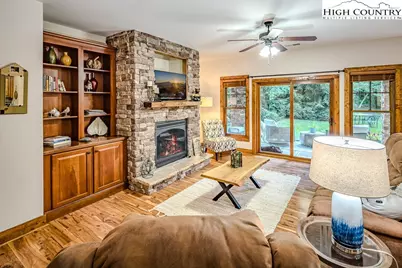 135-D Wapiti Way #8-D, Banner Elk, NC 28604 - Photo 5