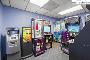 301 Pinnacle Inn Rd, Banner Elk, NC 28604 - Photo 27