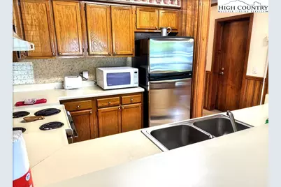 301 Pinnacle Inn Road #2105, Beech Mountain, NC 28604 - Photo 7
