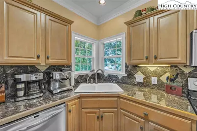 127 Deerfield Road, West Jefferson, NC 28694 - Photo 17