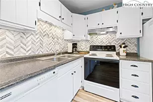 1491 Sugar Mountain Dr, Sugar Mountain, NC 28604 - Photo 11