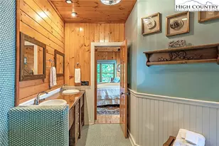 597 Auborn Trivette Rd, Sugar Grove, NC 28679 - Photo 23