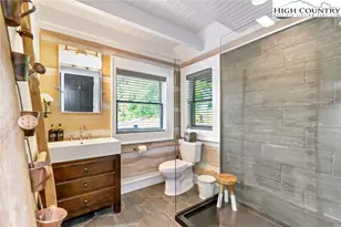 3244 Old US Hwy 421, Vilas, NC 28692 - Photo 19