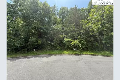 1047 Williamsburg Drive, Lenoir, NC 28645 - Photo 3