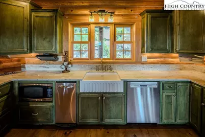 1370 Falls Creek Parkway, Elk Park, NC 28622 - Photo 15