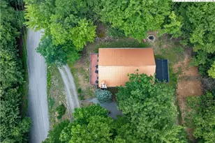 190 Rhododendron Dr, Beech Mountain, NC 28604 - Photo 5