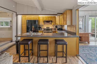 335 Snowshoe Loop, Newland, NC 28657 - Photo 9