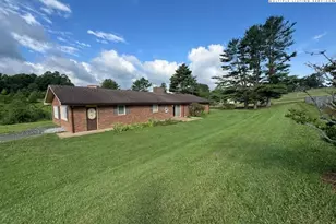 427 J E Gentry Rd, Crumpler, NC 28640 - Photo 7