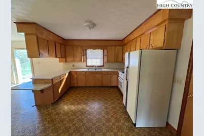 427 J E Gentry Road, Crumpler, NC 28640 - Photo 15
