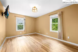 261 Tumbling Brk Dr, Banner Elk, NC 28604 - Photo 21