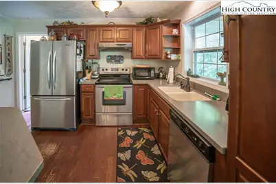 182 Henley Lane, Linville, NC 28646 - Photo 5