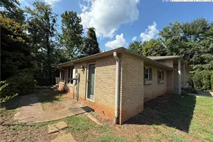 1824 Chrosaro Pl, Lenoir, NC 28645 - Photo 3