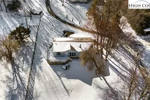 111 Oxford Ln, Blowing Rock, NC 28605 - Photo 41