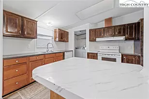 111 Oxford Ln, Blowing Rock, NC 28605 - Photo 19