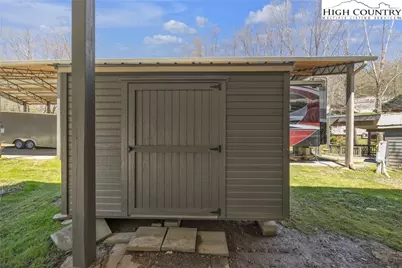 195 Finch Way, West Jefferson, NC 28694 - Photo 3