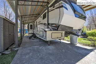 195 Finch Way, West Jefferson, NC 28694 - Photo 1