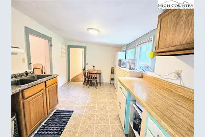 13296 Nc Highway 194, Lansing, NC 28643 - Photo 7