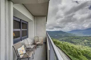 303 Sugar Top Dr, Sugar Mountain, NC 28604 - Photo 21