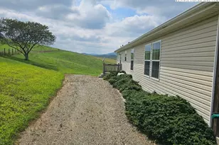 459 Edwards Rd, Ennice, NC 28623 - Photo 21