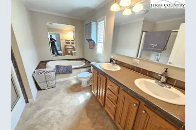 459 Edwards Rd, Ennice, NC 28623 - Photo 17