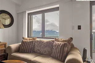 303 Sugar Top Dr, Sugar Mountain, NC 28604 - Photo 5