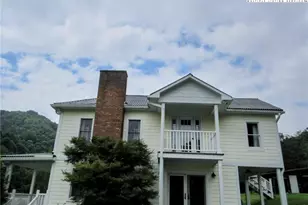 1294 Spencer Branch Rd, Lansing, NC 28643 - Photo 9