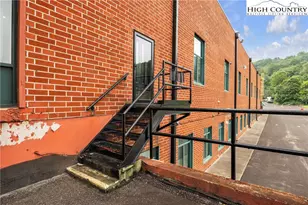 201 Jefferson Station Pl, West Jefferson, NC 28694 - Photo 5