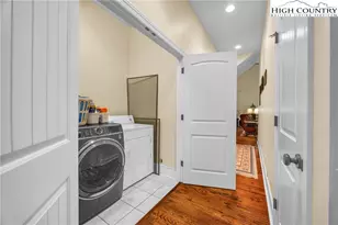 201 Jefferson Station Pl, West Jefferson, NC 28694 - Photo 9