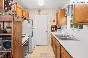 2811 Georges Gap Rd, Vilas, NC 28692 - Photo 11