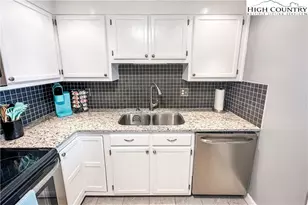 303 Sugar Top Dr, Sugar Mountain, NC 28604 - Photo 7