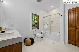 124 Holly Ln, Beech Mountain, NC 28604 - Photo 9