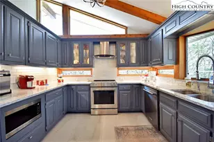 505 Tanglewood Cemetery Rd, Linville, NC 28646 - Photo 13