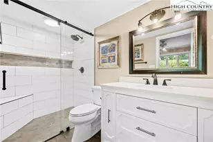 200 Glenwood Ln Ln, Sugar Mountain, NC 28604 - Photo 13