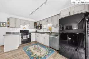 200 Glenwood Ln Ln, Sugar Mountain, NC 28604 - Photo 7