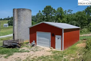 836 Hidden Valley Ln, Independence, VA 24348 - Photo 15