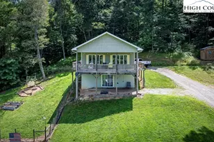 836 Hidden Valley Ln, Independence, VA 24348 - Photo 5