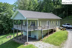 836 Hidden Valley Ln, Independence, VA 24348 - Photo 3