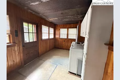 2562 US Highway 221, Jefferson, NC 28640 - Photo 9