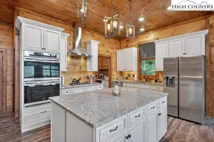 409 Jewel Weed Trl, Newland, NC 28657 - Photo 17