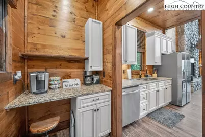 409 Jewelweed Trail, Newland, NC 28657 - Photo 21