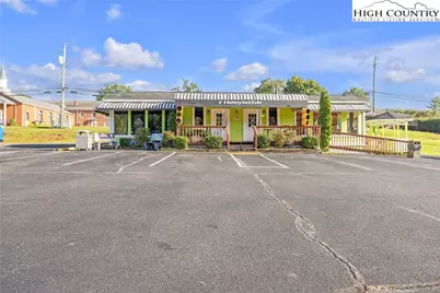 215 Long Street, Jefferson, NC 28640 - Photo 5